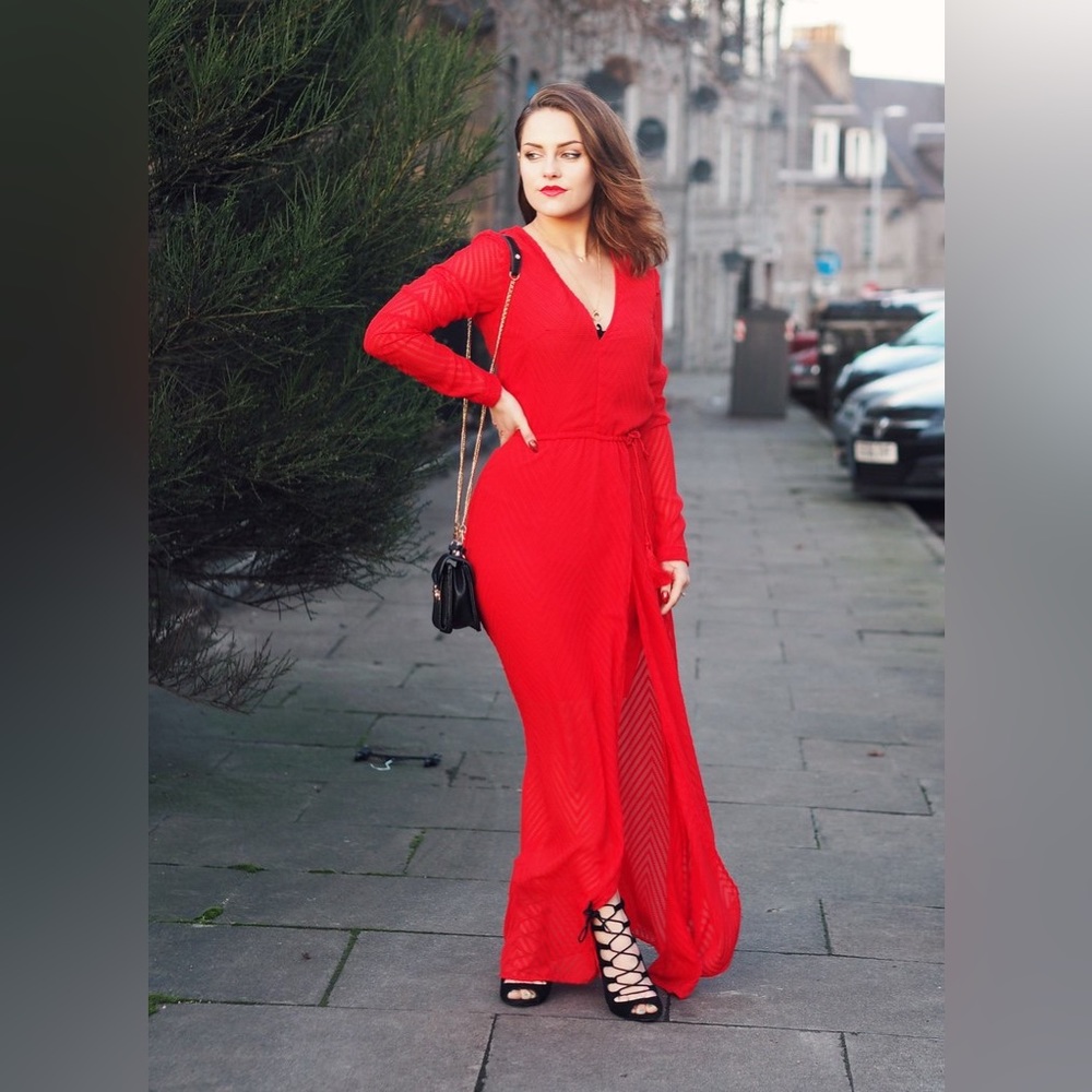 Chiffon HM dress red